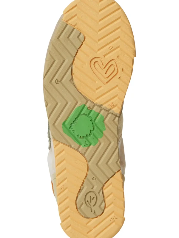 Boomerang Sneaker>Title Nine Online