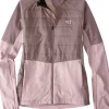 Disrupt Jacket>Title Nine Online