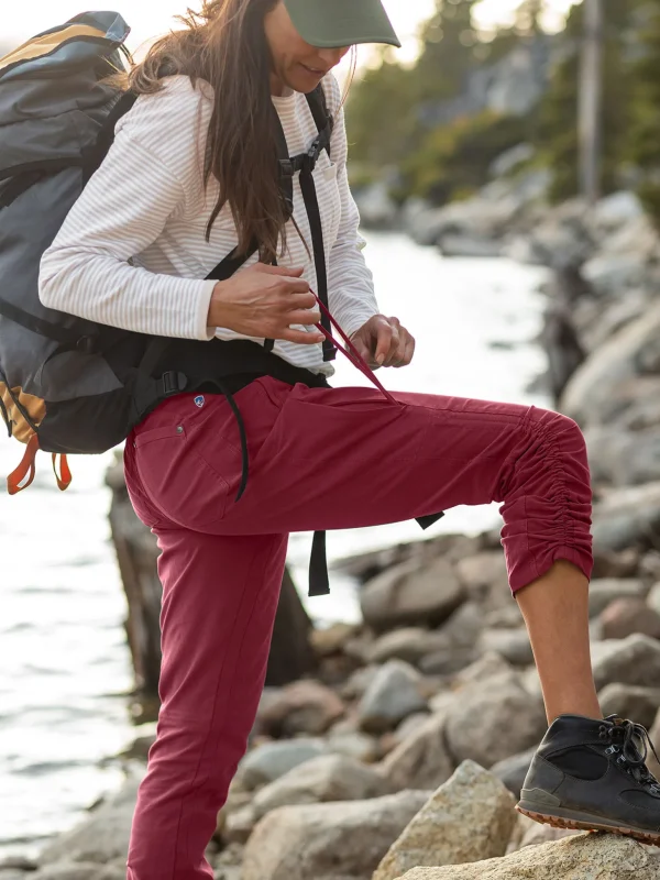 Indestructible 2.0 Hiking Pants>Title Nine New