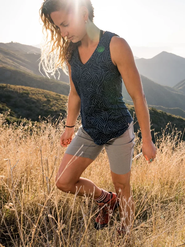 Indestructible 2.0 Hiking Shorts 8">Title Nine Flash Sale