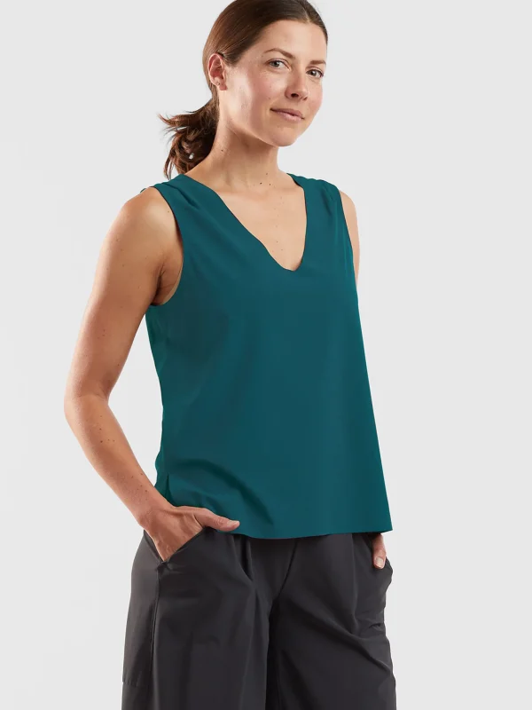Round Trip Pocket Tank Top - Solid>Title Nine Discount